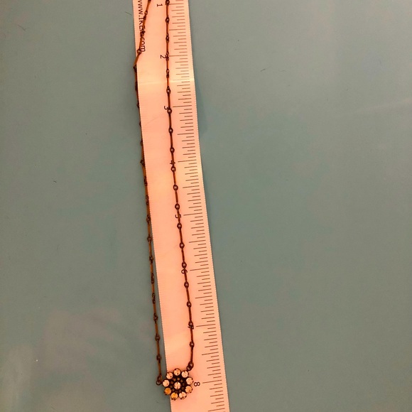 Vintage Brass crystal flower necklace 16 inches - Picture 2 of 4